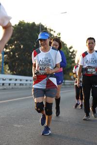 BIB: 410, 3010
                            <button type="button" onclick="openModal(6387315)" class="btn btn-primary btn-sm float-right btn-popup" data-toggle="modal" data-target=".modal-high-quality">
                        <i class="fas fa-shopping-cart"></i> Add to Cart
                    </button>
                                            <button type="button" onclick="isThisMe(6387315, true)" class="btn btn-success btn-sm float-right btn-popup btn-isme hidden" data-toggle="tooltip" data-placement="bottom" title="นี่คือรูปของคุณใช่ไหม คลิกที่นี่เพื่อเอาเข้าอัลบั้ม">
                        <i class="fas fa-plus"></i> Add to album
                    </button>
                    <button type="button" onclick="isThisMe(6387315, false)" class="btn btn-warning btn-sm float-right btn-popup btn-isnotme hidden">
                        <i class="fas fa-ban"></i> Remove from album
                    </button>