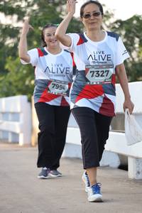 BIB: 7327, 7994
                            <button type="button" onclick="openModal(6394488)" class="btn btn-primary btn-sm float-right btn-popup" data-toggle="modal" data-target=".modal-high-quality">
                        <i class="fas fa-shopping-cart"></i> Add to Cart
                    </button>
                                            <button type="button" onclick="isThisMe(6394488, true)" class="btn btn-success btn-sm float-right btn-popup btn-isme hidden" data-toggle="tooltip" data-placement="bottom" title="นี่คือรูปของคุณใช่ไหม คลิกที่นี่เพื่อเอาเข้าอัลบั้ม">
                        <i class="fas fa-plus"></i> Add to album
                    </button>
                    <button type="button" onclick="isThisMe(6394488, false)" class="btn btn-warning btn-sm float-right btn-popup btn-isnotme hidden">
                        <i class="fas fa-ban"></i> Remove from album
                    </button>