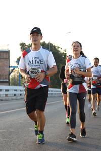 BIB: 7065, 2112
                            <button type="button" onclick="openModal(6388119)" class="btn btn-primary btn-sm float-right btn-popup" data-toggle="modal" data-target=".modal-high-quality">
                        <i class="fas fa-shopping-cart"></i> Add to Cart
                    </button>
                                            <button type="button" onclick="isThisMe(6388119, true)" class="btn btn-success btn-sm float-right btn-popup btn-isme hidden" data-toggle="tooltip" data-placement="bottom" title="นี่คือรูปของคุณใช่ไหม คลิกที่นี่เพื่อเอาเข้าอัลบั้ม">
                        <i class="fas fa-plus"></i> Add to album
                    </button>
                    <button type="button" onclick="isThisMe(6388119, false)" class="btn btn-warning btn-sm float-right btn-popup btn-isnotme hidden">
                        <i class="fas fa-ban"></i> Remove from album
                    </button>