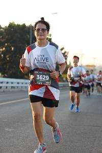 BIB: 3629, 128
                            <button type="button" onclick="openModal(6386960)" class="btn btn-primary btn-sm float-right btn-popup" data-toggle="modal" data-target=".modal-high-quality">
                        <i class="fas fa-shopping-cart"></i> Add to Cart
                    </button>
                                            <button type="button" onclick="isThisMe(6386960, true)" class="btn btn-success btn-sm float-right btn-popup btn-isme hidden" data-toggle="tooltip" data-placement="bottom" title="นี่คือรูปของคุณใช่ไหม คลิกที่นี่เพื่อเอาเข้าอัลบั้ม">
                        <i class="fas fa-plus"></i> Add to album
                    </button>
                    <button type="button" onclick="isThisMe(6386960, false)" class="btn btn-warning btn-sm float-right btn-popup btn-isnotme hidden">
                        <i class="fas fa-ban"></i> Remove from album
                    </button>