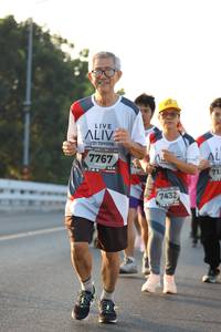 BIB: 7767, 7432
                            <button type="button" onclick="openModal(6388732)" class="btn btn-primary btn-sm float-right btn-popup" data-toggle="modal" data-target=".modal-high-quality">
                        <i class="fas fa-shopping-cart"></i> Add to Cart
                    </button>
                                            <button type="button" onclick="isThisMe(6388732, true)" class="btn btn-success btn-sm float-right btn-popup btn-isme hidden" data-toggle="tooltip" data-placement="bottom" title="นี่คือรูปของคุณใช่ไหม คลิกที่นี่เพื่อเอาเข้าอัลบั้ม">
                        <i class="fas fa-plus"></i> Add to album
                    </button>
                    <button type="button" onclick="isThisMe(6388732, false)" class="btn btn-warning btn-sm float-right btn-popup btn-isnotme hidden">
                        <i class="fas fa-ban"></i> Remove from album
                    </button>