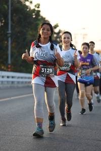 BIB: 3129
                            <button type="button" onclick="openModal(6386850)" class="btn btn-primary btn-sm float-right btn-popup" data-toggle="modal" data-target=".modal-high-quality">
                        <i class="fas fa-shopping-cart"></i> Add to Cart
                    </button>
                                            <button type="button" onclick="isThisMe(6386850, true)" class="btn btn-success btn-sm float-right btn-popup btn-isme hidden" data-toggle="tooltip" data-placement="bottom" title="นี่คือรูปของคุณใช่ไหม คลิกที่นี่เพื่อเอาเข้าอัลบั้ม">
                        <i class="fas fa-plus"></i> Add to album
                    </button>
                    <button type="button" onclick="isThisMe(6386850, false)" class="btn btn-warning btn-sm float-right btn-popup btn-isnotme hidden">
                        <i class="fas fa-ban"></i> Remove from album
                    </button>