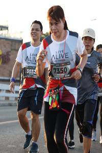 BIB: 7350, 3032, 190
                            <button type="button" onclick="openModal(6387700)" class="btn btn-primary btn-sm float-right btn-popup" data-toggle="modal" data-target=".modal-high-quality">
                        <i class="fas fa-shopping-cart"></i> Add to Cart
                    </button>
                                            <button type="button" onclick="isThisMe(6387700, true)" class="btn btn-success btn-sm float-right btn-popup btn-isme hidden" data-toggle="tooltip" data-placement="bottom" title="นี่คือรูปของคุณใช่ไหม คลิกที่นี่เพื่อเอาเข้าอัลบั้ม">
                        <i class="fas fa-plus"></i> Add to album
                    </button>
                    <button type="button" onclick="isThisMe(6387700, false)" class="btn btn-warning btn-sm float-right btn-popup btn-isnotme hidden">
                        <i class="fas fa-ban"></i> Remove from album
                    </button>