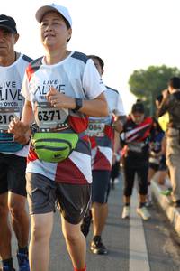 BIB: 6371, 210, 084
                            <button type="button" onclick="openModal(6387840)" class="btn btn-primary btn-sm float-right btn-popup" data-toggle="modal" data-target=".modal-high-quality">
                        <i class="fas fa-shopping-cart"></i> Add to Cart
                    </button>
                                            <button type="button" onclick="isThisMe(6387840, true)" class="btn btn-success btn-sm float-right btn-popup btn-isme hidden" data-toggle="tooltip" data-placement="bottom" title="นี่คือรูปของคุณใช่ไหม คลิกที่นี่เพื่อเอาเข้าอัลบั้ม">
                        <i class="fas fa-plus"></i> Add to album
                    </button>
                    <button type="button" onclick="isThisMe(6387840, false)" class="btn btn-warning btn-sm float-right btn-popup btn-isnotme hidden">
                        <i class="fas fa-ban"></i> Remove from album
                    </button>