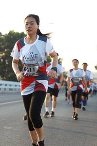 BIB: 611
                            <button type="button" onclick="openModal(6388456)" class="btn btn-primary btn-sm float-right btn-popup" data-toggle="modal" data-target=".modal-high-quality">
                        <i class="fas fa-shopping-cart"></i> Add to Cart
                    </button>
                                            <button type="button" onclick="isThisMe(6388456, true)" class="btn btn-success btn-sm float-right btn-popup btn-isme hidden" data-toggle="tooltip" data-placement="bottom" title="นี่คือรูปของคุณใช่ไหม คลิกที่นี่เพื่อเอาเข้าอัลบั้ม">
                        <i class="fas fa-plus"></i> Add to album
                    </button>
                    <button type="button" onclick="isThisMe(6388456, false)" class="btn btn-warning btn-sm float-right btn-popup btn-isnotme hidden">
                        <i class="fas fa-ban"></i> Remove from album
                    </button>