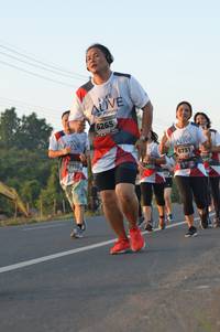 BIB: 6265, 7755, 6731
                            <button type="button" onclick="openModal(6485033)" class="btn btn-primary btn-sm float-right btn-popup" data-toggle="modal" data-target=".modal-high-quality">
                        <i class="fas fa-shopping-cart"></i> Add to Cart
                    </button>
                                            <button type="button" onclick="isThisMe(6485033, true)" class="btn btn-success btn-sm float-right btn-popup btn-isme hidden" data-toggle="tooltip" data-placement="bottom" title="นี่คือรูปของคุณใช่ไหม คลิกที่นี่เพื่อเอาเข้าอัลบั้ม">
                        <i class="fas fa-plus"></i> Add to album
                    </button>
                    <button type="button" onclick="isThisMe(6485033, false)" class="btn btn-warning btn-sm float-right btn-popup btn-isnotme hidden">
                        <i class="fas fa-ban"></i> Remove from album
                    </button>