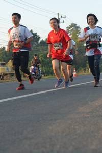 BIB: 7511, 622, 6037
                            <button type="button" onclick="openModal(6485590)" class="btn btn-primary btn-sm float-right btn-popup" data-toggle="modal" data-target=".modal-high-quality">
                        <i class="fas fa-shopping-cart"></i> Add to Cart
                    </button>
                                            <button type="button" onclick="isThisMe(6485590, true)" class="btn btn-success btn-sm float-right btn-popup btn-isme hidden" data-toggle="tooltip" data-placement="bottom" title="นี่คือรูปของคุณใช่ไหม คลิกที่นี่เพื่อเอาเข้าอัลบั้ม">
                        <i class="fas fa-plus"></i> Add to album
                    </button>
                    <button type="button" onclick="isThisMe(6485590, false)" class="btn btn-warning btn-sm float-right btn-popup btn-isnotme hidden">
                        <i class="fas fa-ban"></i> Remove from album
                    </button>