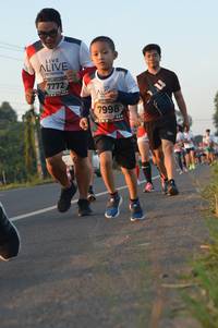 BIB: 7772, 7998
                            <button type="button" onclick="openModal(6485308)" class="btn btn-primary btn-sm float-right btn-popup" data-toggle="modal" data-target=".modal-high-quality">
                        <i class="fas fa-shopping-cart"></i> Add to Cart
                    </button>
                                            <button type="button" onclick="isThisMe(6485308, true)" class="btn btn-success btn-sm float-right btn-popup btn-isme hidden" data-toggle="tooltip" data-placement="bottom" title="นี่คือรูปของคุณใช่ไหม คลิกที่นี่เพื่อเอาเข้าอัลบั้ม">
                        <i class="fas fa-plus"></i> Add to album
                    </button>
                    <button type="button" onclick="isThisMe(6485308, false)" class="btn btn-warning btn-sm float-right btn-popup btn-isnotme hidden">
                        <i class="fas fa-ban"></i> Remove from album
                    </button>