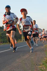 BIB: 3127, 6557, 132
                            <button type="button" onclick="openModal(6485459)" class="btn btn-primary btn-sm float-right btn-popup" data-toggle="modal" data-target=".modal-high-quality">
                        <i class="fas fa-shopping-cart"></i> Add to Cart
                    </button>
                                            <button type="button" onclick="isThisMe(6485459, true)" class="btn btn-success btn-sm float-right btn-popup btn-isme hidden" data-toggle="tooltip" data-placement="bottom" title="นี่คือรูปของคุณใช่ไหม คลิกที่นี่เพื่อเอาเข้าอัลบั้ม">
                        <i class="fas fa-plus"></i> Add to album
                    </button>
                    <button type="button" onclick="isThisMe(6485459, false)" class="btn btn-warning btn-sm float-right btn-popup btn-isnotme hidden">
                        <i class="fas fa-ban"></i> Remove from album
                    </button>