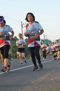 BIB: 5433, 6398, 716
                            <button type="button" onclick="openModal(6485044)" class="btn btn-primary btn-sm float-right btn-popup" data-toggle="modal" data-target=".modal-high-quality">
                        <i class="fas fa-shopping-cart"></i> Add to Cart
                    </button>
                                            <button type="button" onclick="isThisMe(6485044, true)" class="btn btn-success btn-sm float-right btn-popup btn-isme hidden" data-toggle="tooltip" data-placement="bottom" title="นี่คือรูปของคุณใช่ไหม คลิกที่นี่เพื่อเอาเข้าอัลบั้ม">
                        <i class="fas fa-plus"></i> Add to album
                    </button>
                    <button type="button" onclick="isThisMe(6485044, false)" class="btn btn-warning btn-sm float-right btn-popup btn-isnotme hidden">
                        <i class="fas fa-ban"></i> Remove from album
                    </button>