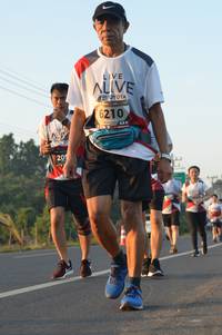 BIB: 6210
                            <button type="button" onclick="openModal(6485557)" class="btn btn-primary btn-sm float-right btn-popup" data-toggle="modal" data-target=".modal-high-quality">
                        <i class="fas fa-shopping-cart"></i> Add to Cart
                    </button>
                                            <button type="button" onclick="isThisMe(6485557, true)" class="btn btn-success btn-sm float-right btn-popup btn-isme hidden" data-toggle="tooltip" data-placement="bottom" title="นี่คือรูปของคุณใช่ไหม คลิกที่นี่เพื่อเอาเข้าอัลบั้ม">
                        <i class="fas fa-plus"></i> Add to album
                    </button>
                    <button type="button" onclick="isThisMe(6485557, false)" class="btn btn-warning btn-sm float-right btn-popup btn-isnotme hidden">
                        <i class="fas fa-ban"></i> Remove from album
                    </button>