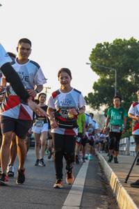 BIB: 300
                            <button type="button" onclick="openModal(6429841)" class="btn btn-primary btn-sm float-right btn-popup" data-toggle="modal" data-target=".modal-high-quality">
                        <i class="fas fa-shopping-cart"></i> Add to Cart
                    </button>
                                            <button type="button" onclick="isThisMe(6429841, true)" class="btn btn-success btn-sm float-right btn-popup btn-isme hidden" data-toggle="tooltip" data-placement="bottom" title="นี่คือรูปของคุณใช่ไหม คลิกที่นี่เพื่อเอาเข้าอัลบั้ม">
                        <i class="fas fa-plus"></i> Add to album
                    </button>
                    <button type="button" onclick="isThisMe(6429841, false)" class="btn btn-warning btn-sm float-right btn-popup btn-isnotme hidden">
                        <i class="fas fa-ban"></i> Remove from album
                    </button>