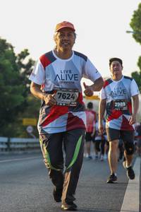 BIB: 7624, 2989
                            <button type="button" onclick="openModal(6431429)" class="btn btn-primary btn-sm float-right btn-popup" data-toggle="modal" data-target=".modal-high-quality">
                        <i class="fas fa-shopping-cart"></i> Add to Cart
                    </button>
                                            <button type="button" onclick="isThisMe(6431429, true)" class="btn btn-success btn-sm float-right btn-popup btn-isme hidden" data-toggle="tooltip" data-placement="bottom" title="นี่คือรูปของคุณใช่ไหม คลิกที่นี่เพื่อเอาเข้าอัลบั้ม">
                        <i class="fas fa-plus"></i> Add to album
                    </button>
                    <button type="button" onclick="isThisMe(6431429, false)" class="btn btn-warning btn-sm float-right btn-popup btn-isnotme hidden">
                        <i class="fas fa-ban"></i> Remove from album
                    </button>