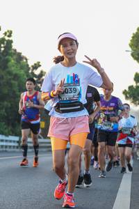 BIB: 5039, 7675, 7911
                            <button type="button" onclick="openModal(6424401)" class="btn btn-primary btn-sm float-right btn-popup" data-toggle="modal" data-target=".modal-high-quality">
                        <i class="fas fa-shopping-cart"></i> Add to Cart
                    </button>
                                            <button type="button" onclick="isThisMe(6424401, true)" class="btn btn-success btn-sm float-right btn-popup btn-isme hidden" data-toggle="tooltip" data-placement="bottom" title="นี่คือรูปของคุณใช่ไหม คลิกที่นี่เพื่อเอาเข้าอัลบั้ม">
                        <i class="fas fa-plus"></i> Add to album
                    </button>
                    <button type="button" onclick="isThisMe(6424401, false)" class="btn btn-warning btn-sm float-right btn-popup btn-isnotme hidden">
                        <i class="fas fa-ban"></i> Remove from album
                    </button>