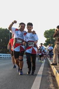 BIB: 2965, 6828
                            <button type="button" onclick="openModal(6429157)" class="btn btn-primary btn-sm float-right btn-popup" data-toggle="modal" data-target=".modal-high-quality">
                        <i class="fas fa-shopping-cart"></i> Add to Cart
                    </button>
                                            <button type="button" onclick="isThisMe(6429157, true)" class="btn btn-success btn-sm float-right btn-popup btn-isme hidden" data-toggle="tooltip" data-placement="bottom" title="นี่คือรูปของคุณใช่ไหม คลิกที่นี่เพื่อเอาเข้าอัลบั้ม">
                        <i class="fas fa-plus"></i> Add to album
                    </button>
                    <button type="button" onclick="isThisMe(6429157, false)" class="btn btn-warning btn-sm float-right btn-popup btn-isnotme hidden">
                        <i class="fas fa-ban"></i> Remove from album
                    </button>