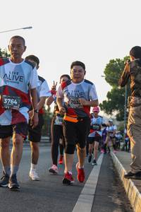 BIB: 7032, 3764, 3114
                            <button type="button" onclick="openModal(6427836)" class="btn btn-primary btn-sm float-right btn-popup" data-toggle="modal" data-target=".modal-high-quality">
                        <i class="fas fa-shopping-cart"></i> Add to Cart
                    </button>
                                            <button type="button" onclick="isThisMe(6427836, true)" class="btn btn-success btn-sm float-right btn-popup btn-isme hidden" data-toggle="tooltip" data-placement="bottom" title="นี่คือรูปของคุณใช่ไหม คลิกที่นี่เพื่อเอาเข้าอัลบั้ม">
                        <i class="fas fa-plus"></i> Add to album
                    </button>
                    <button type="button" onclick="isThisMe(6427836, false)" class="btn btn-warning btn-sm float-right btn-popup btn-isnotme hidden">
                        <i class="fas fa-ban"></i> Remove from album
                    </button>