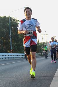 BIB: 352
                            <button type="button" onclick="openModal(6426393)" class="btn btn-primary btn-sm float-right btn-popup" data-toggle="modal" data-target=".modal-high-quality">
                        <i class="fas fa-shopping-cart"></i> Add to Cart
                    </button>
                                            <button type="button" onclick="isThisMe(6426393, true)" class="btn btn-success btn-sm float-right btn-popup btn-isme hidden" data-toggle="tooltip" data-placement="bottom" title="นี่คือรูปของคุณใช่ไหม คลิกที่นี่เพื่อเอาเข้าอัลบั้ม">
                        <i class="fas fa-plus"></i> Add to album
                    </button>
                    <button type="button" onclick="isThisMe(6426393, false)" class="btn btn-warning btn-sm float-right btn-popup btn-isnotme hidden">
                        <i class="fas fa-ban"></i> Remove from album
                    </button>