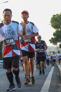 BIB: 2136, 6016
                            <button type="button" onclick="openModal(6426978)" class="btn btn-primary btn-sm float-right btn-popup" data-toggle="modal" data-target=".modal-high-quality">
                        <i class="fas fa-shopping-cart"></i> Add to Cart
                    </button>
                                            <button type="button" onclick="isThisMe(6426978, true)" class="btn btn-success btn-sm float-right btn-popup btn-isme hidden" data-toggle="tooltip" data-placement="bottom" title="นี่คือรูปของคุณใช่ไหม คลิกที่นี่เพื่อเอาเข้าอัลบั้ม">
                        <i class="fas fa-plus"></i> Add to album
                    </button>
                    <button type="button" onclick="isThisMe(6426978, false)" class="btn btn-warning btn-sm float-right btn-popup btn-isnotme hidden">
                        <i class="fas fa-ban"></i> Remove from album
                    </button>