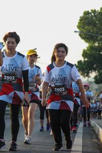 BIB: 3902, 3903
                            <button type="button" onclick="openModal(6431244)" class="btn btn-primary btn-sm float-right btn-popup" data-toggle="modal" data-target=".modal-high-quality">
                        <i class="fas fa-shopping-cart"></i> Add to Cart
                    </button>
                                            <button type="button" onclick="isThisMe(6431244, true)" class="btn btn-success btn-sm float-right btn-popup btn-isme hidden" data-toggle="tooltip" data-placement="bottom" title="นี่คือรูปของคุณใช่ไหม คลิกที่นี่เพื่อเอาเข้าอัลบั้ม">
                        <i class="fas fa-plus"></i> Add to album
                    </button>
                    <button type="button" onclick="isThisMe(6431244, false)" class="btn btn-warning btn-sm float-right btn-popup btn-isnotme hidden">
                        <i class="fas fa-ban"></i> Remove from album
                    </button>