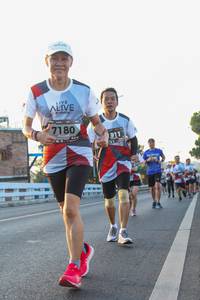 BIB: 7180, 911
                            <button type="button" onclick="openModal(6425225)" class="btn btn-primary btn-sm float-right btn-popup" data-toggle="modal" data-target=".modal-high-quality">
                        <i class="fas fa-shopping-cart"></i> Add to Cart
                    </button>
                                            <button type="button" onclick="isThisMe(6425225, true)" class="btn btn-success btn-sm float-right btn-popup btn-isme hidden" data-toggle="tooltip" data-placement="bottom" title="นี่คือรูปของคุณใช่ไหม คลิกที่นี่เพื่อเอาเข้าอัลบั้ม">
                        <i class="fas fa-plus"></i> Add to album
                    </button>
                    <button type="button" onclick="isThisMe(6425225, false)" class="btn btn-warning btn-sm float-right btn-popup btn-isnotme hidden">
                        <i class="fas fa-ban"></i> Remove from album
                    </button>