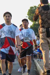 BIB: 6274
                            <button type="button" onclick="openModal(6428888)" class="btn btn-primary btn-sm float-right btn-popup" data-toggle="modal" data-target=".modal-high-quality">
                        <i class="fas fa-shopping-cart"></i> Add to Cart
                    </button>
                                            <button type="button" onclick="isThisMe(6428888, true)" class="btn btn-success btn-sm float-right btn-popup btn-isme hidden" data-toggle="tooltip" data-placement="bottom" title="นี่คือรูปของคุณใช่ไหม คลิกที่นี่เพื่อเอาเข้าอัลบั้ม">
                        <i class="fas fa-plus"></i> Add to album
                    </button>
                    <button type="button" onclick="isThisMe(6428888, false)" class="btn btn-warning btn-sm float-right btn-popup btn-isnotme hidden">
                        <i class="fas fa-ban"></i> Remove from album
                    </button>