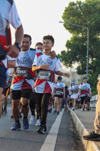 BIB: 2965, 6828
                            <button type="button" onclick="openModal(6429125)" class="btn btn-primary btn-sm float-right btn-popup" data-toggle="modal" data-target=".modal-high-quality">
                        <i class="fas fa-shopping-cart"></i> Add to Cart
                    </button>
                                            <button type="button" onclick="isThisMe(6429125, true)" class="btn btn-success btn-sm float-right btn-popup btn-isme hidden" data-toggle="tooltip" data-placement="bottom" title="นี่คือรูปของคุณใช่ไหม คลิกที่นี่เพื่อเอาเข้าอัลบั้ม">
                        <i class="fas fa-plus"></i> Add to album
                    </button>
                    <button type="button" onclick="isThisMe(6429125, false)" class="btn btn-warning btn-sm float-right btn-popup btn-isnotme hidden">
                        <i class="fas fa-ban"></i> Remove from album
                    </button>