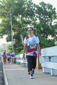 BIB: 7327
                            <button type="button" onclick="openModal(6433886)" class="btn btn-primary btn-sm float-right btn-popup" data-toggle="modal" data-target=".modal-high-quality">
                        <i class="fas fa-shopping-cart"></i> Add to Cart
                    </button>
                                            <button type="button" onclick="isThisMe(6433886, true)" class="btn btn-success btn-sm float-right btn-popup btn-isme hidden" data-toggle="tooltip" data-placement="bottom" title="นี่คือรูปของคุณใช่ไหม คลิกที่นี่เพื่อเอาเข้าอัลบั้ม">
                        <i class="fas fa-plus"></i> Add to album
                    </button>
                    <button type="button" onclick="isThisMe(6433886, false)" class="btn btn-warning btn-sm float-right btn-popup btn-isnotme hidden">
                        <i class="fas fa-ban"></i> Remove from album
                    </button>