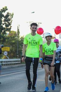 BIB: 820
                            <button type="button" onclick="openModal(6431721)" class="btn btn-primary btn-sm float-right btn-popup" data-toggle="modal" data-target=".modal-high-quality">
                        <i class="fas fa-shopping-cart"></i> Add to Cart
                    </button>
                                            <button type="button" onclick="isThisMe(6431721, true)" class="btn btn-success btn-sm float-right btn-popup btn-isme hidden" data-toggle="tooltip" data-placement="bottom" title="นี่คือรูปของคุณใช่ไหม คลิกที่นี่เพื่อเอาเข้าอัลบั้ม">
                        <i class="fas fa-plus"></i> Add to album
                    </button>
                    <button type="button" onclick="isThisMe(6431721, false)" class="btn btn-warning btn-sm float-right btn-popup btn-isnotme hidden">
                        <i class="fas fa-ban"></i> Remove from album
                    </button>