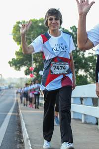 BIB: 7474
                            <button type="button" onclick="openModal(6432875)" class="btn btn-primary btn-sm float-right btn-popup" data-toggle="modal" data-target=".modal-high-quality">
                        <i class="fas fa-shopping-cart"></i> Add to Cart
                    </button>
                                            <button type="button" onclick="isThisMe(6432875, true)" class="btn btn-success btn-sm float-right btn-popup btn-isme hidden" data-toggle="tooltip" data-placement="bottom" title="นี่คือรูปของคุณใช่ไหม คลิกที่นี่เพื่อเอาเข้าอัลบั้ม">
                        <i class="fas fa-plus"></i> Add to album
                    </button>
                    <button type="button" onclick="isThisMe(6432875, false)" class="btn btn-warning btn-sm float-right btn-popup btn-isnotme hidden">
                        <i class="fas fa-ban"></i> Remove from album
                    </button>