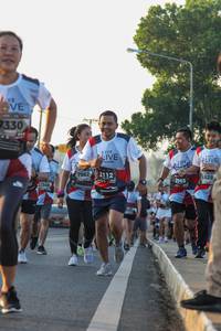 BIB: 330, 7982, 2112, 6828, 2965, 149
                            <button type="button" onclick="openModal(6429085)" class="btn btn-primary btn-sm float-right btn-popup" data-toggle="modal" data-target=".modal-high-quality">
                        <i class="fas fa-shopping-cart"></i> Add to Cart
                    </button>
                                            <button type="button" onclick="isThisMe(6429085, true)" class="btn btn-success btn-sm float-right btn-popup btn-isme hidden" data-toggle="tooltip" data-placement="bottom" title="นี่คือรูปของคุณใช่ไหม คลิกที่นี่เพื่อเอาเข้าอัลบั้ม">
                        <i class="fas fa-plus"></i> Add to album
                    </button>
                    <button type="button" onclick="isThisMe(6429085, false)" class="btn btn-warning btn-sm float-right btn-popup btn-isnotme hidden">
                        <i class="fas fa-ban"></i> Remove from album
                    </button>