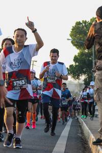 BIB: 7695, 3763
                            <button type="button" onclick="openModal(6427929)" class="btn btn-primary btn-sm float-right btn-popup" data-toggle="modal" data-target=".modal-high-quality">
                        <i class="fas fa-shopping-cart"></i> Add to Cart
                    </button>
                                            <button type="button" onclick="isThisMe(6427929, true)" class="btn btn-success btn-sm float-right btn-popup btn-isme hidden" data-toggle="tooltip" data-placement="bottom" title="นี่คือรูปของคุณใช่ไหม คลิกที่นี่เพื่อเอาเข้าอัลบั้ม">
                        <i class="fas fa-plus"></i> Add to album
                    </button>
                    <button type="button" onclick="isThisMe(6427929, false)" class="btn btn-warning btn-sm float-right btn-popup btn-isnotme hidden">
                        <i class="fas fa-ban"></i> Remove from album
                    </button>