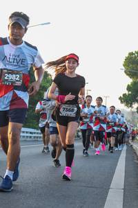 BIB: 2982, 7368, 3896
                            <button type="button" onclick="openModal(6424474)" class="btn btn-primary btn-sm float-right btn-popup" data-toggle="modal" data-target=".modal-high-quality">
                        <i class="fas fa-shopping-cart"></i> Add to Cart
                    </button>
                                            <button type="button" onclick="isThisMe(6424474, true)" class="btn btn-success btn-sm float-right btn-popup btn-isme hidden" data-toggle="tooltip" data-placement="bottom" title="นี่คือรูปของคุณใช่ไหม คลิกที่นี่เพื่อเอาเข้าอัลบั้ม">
                        <i class="fas fa-plus"></i> Add to album
                    </button>
                    <button type="button" onclick="isThisMe(6424474, false)" class="btn btn-warning btn-sm float-right btn-popup btn-isnotme hidden">
                        <i class="fas fa-ban"></i> Remove from album
                    </button>