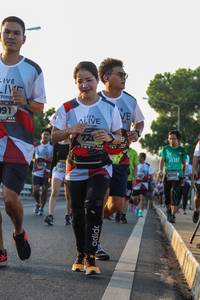 BIB: 300
                            <button type="button" onclick="openModal(6429842)" class="btn btn-primary btn-sm float-right btn-popup" data-toggle="modal" data-target=".modal-high-quality">
                        <i class="fas fa-shopping-cart"></i> Add to Cart
                    </button>
                                            <button type="button" onclick="isThisMe(6429842, true)" class="btn btn-success btn-sm float-right btn-popup btn-isme hidden" data-toggle="tooltip" data-placement="bottom" title="นี่คือรูปของคุณใช่ไหม คลิกที่นี่เพื่อเอาเข้าอัลบั้ม">
                        <i class="fas fa-plus"></i> Add to album
                    </button>
                    <button type="button" onclick="isThisMe(6429842, false)" class="btn btn-warning btn-sm float-right btn-popup btn-isnotme hidden">
                        <i class="fas fa-ban"></i> Remove from album
                    </button>