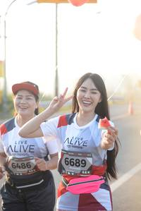 BIB: 6689, 6486
                            <button type="button" onclick="openModal(6441683)" class="btn btn-primary btn-sm float-right btn-popup" data-toggle="modal" data-target=".modal-high-quality">
                        <i class="fas fa-shopping-cart"></i> Add to Cart
                    </button>
                                            <button type="button" onclick="isThisMe(6441683, true)" class="btn btn-success btn-sm float-right btn-popup btn-isme hidden" data-toggle="tooltip" data-placement="bottom" title="นี่คือรูปของคุณใช่ไหม คลิกที่นี่เพื่อเอาเข้าอัลบั้ม">
                        <i class="fas fa-plus"></i> Add to album
                    </button>
                    <button type="button" onclick="isThisMe(6441683, false)" class="btn btn-warning btn-sm float-right btn-popup btn-isnotme hidden">
                        <i class="fas fa-ban"></i> Remove from album
                    </button>