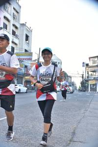 BIB: 6400
                            <button type="button" onclick="openModal(6494540)" class="btn btn-primary btn-sm float-right btn-popup" data-toggle="modal" data-target=".modal-high-quality">
                        <i class="fas fa-shopping-cart"></i> Add to Cart
                    </button>
                                            <button type="button" onclick="isThisMe(6494540, true)" class="btn btn-success btn-sm float-right btn-popup btn-isme hidden" data-toggle="tooltip" data-placement="bottom" title="นี่คือรูปของคุณใช่ไหม คลิกที่นี่เพื่อเอาเข้าอัลบั้ม">
                        <i class="fas fa-plus"></i> Add to album
                    </button>
                    <button type="button" onclick="isThisMe(6494540, false)" class="btn btn-warning btn-sm float-right btn-popup btn-isnotme hidden">
                        <i class="fas fa-ban"></i> Remove from album
                    </button>