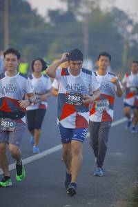 BIB: 2993, 6836, 2810
                            <button type="button" onclick="openModal(6430343)" class="btn btn-primary btn-sm float-right btn-popup" data-toggle="modal" data-target=".modal-high-quality">
                        <i class="fas fa-shopping-cart"></i> Add to Cart
                    </button>
                                            <button type="button" onclick="isThisMe(6430343, true)" class="btn btn-success btn-sm float-right btn-popup btn-isme hidden" data-toggle="tooltip" data-placement="bottom" title="นี่คือรูปของคุณใช่ไหม คลิกที่นี่เพื่อเอาเข้าอัลบั้ม">
                        <i class="fas fa-plus"></i> Add to album
                    </button>
                    <button type="button" onclick="isThisMe(6430343, false)" class="btn btn-warning btn-sm float-right btn-popup btn-isnotme hidden">
                        <i class="fas fa-ban"></i> Remove from album
                    </button>