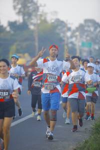 BIB: 7712, 7771, 7876, 2152
                            <button type="button" onclick="openModal(6433805)" class="btn btn-primary btn-sm float-right btn-popup" data-toggle="modal" data-target=".modal-high-quality">
                        <i class="fas fa-shopping-cart"></i> Add to Cart
                    </button>
                                            <button type="button" onclick="isThisMe(6433805, true)" class="btn btn-success btn-sm float-right btn-popup btn-isme hidden" data-toggle="tooltip" data-placement="bottom" title="นี่คือรูปของคุณใช่ไหม คลิกที่นี่เพื่อเอาเข้าอัลบั้ม">
                        <i class="fas fa-plus"></i> Add to album
                    </button>
                    <button type="button" onclick="isThisMe(6433805, false)" class="btn btn-warning btn-sm float-right btn-popup btn-isnotme hidden">
                        <i class="fas fa-ban"></i> Remove from album
                    </button>