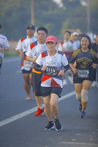 BIB: 3114, 6297
                            <button type="button" onclick="openModal(6432802)" class="btn btn-primary btn-sm float-right btn-popup" data-toggle="modal" data-target=".modal-high-quality">
                        <i class="fas fa-shopping-cart"></i> Add to Cart
                    </button>
                                            <button type="button" onclick="isThisMe(6432802, true)" class="btn btn-success btn-sm float-right btn-popup btn-isme hidden" data-toggle="tooltip" data-placement="bottom" title="นี่คือรูปของคุณใช่ไหม คลิกที่นี่เพื่อเอาเข้าอัลบั้ม">
                        <i class="fas fa-plus"></i> Add to album
                    </button>
                    <button type="button" onclick="isThisMe(6432802, false)" class="btn btn-warning btn-sm float-right btn-popup btn-isnotme hidden">
                        <i class="fas fa-ban"></i> Remove from album
                    </button>