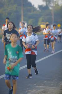 BIB: 638, 603
                            <button type="button" onclick="openModal(6435257)" class="btn btn-primary btn-sm float-right btn-popup" data-toggle="modal" data-target=".modal-high-quality">
                        <i class="fas fa-shopping-cart"></i> Add to Cart
                    </button>
                                            <button type="button" onclick="isThisMe(6435257, true)" class="btn btn-success btn-sm float-right btn-popup btn-isme hidden" data-toggle="tooltip" data-placement="bottom" title="นี่คือรูปของคุณใช่ไหม คลิกที่นี่เพื่อเอาเข้าอัลบั้ม">
                        <i class="fas fa-plus"></i> Add to album
                    </button>
                    <button type="button" onclick="isThisMe(6435257, false)" class="btn btn-warning btn-sm float-right btn-popup btn-isnotme hidden">
                        <i class="fas fa-ban"></i> Remove from album
                    </button>