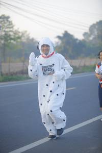 BIB: 6125
                            <button type="button" onclick="openModal(6431451)" class="btn btn-primary btn-sm float-right btn-popup" data-toggle="modal" data-target=".modal-high-quality">
                        <i class="fas fa-shopping-cart"></i> Add to Cart
                    </button>
                                            <button type="button" onclick="isThisMe(6431451, true)" class="btn btn-success btn-sm float-right btn-popup btn-isme hidden" data-toggle="tooltip" data-placement="bottom" title="นี่คือรูปของคุณใช่ไหม คลิกที่นี่เพื่อเอาเข้าอัลบั้ม">
                        <i class="fas fa-plus"></i> Add to album
                    </button>
                    <button type="button" onclick="isThisMe(6431451, false)" class="btn btn-warning btn-sm float-right btn-popup btn-isnotme hidden">
                        <i class="fas fa-ban"></i> Remove from album
                    </button>