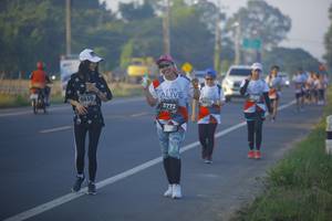 BIB: 3123, 6910, 3772
                            <button type="button" onclick="openModal(6442044)" class="btn btn-primary btn-sm float-right btn-popup" data-toggle="modal" data-target=".modal-high-quality">
                        <i class="fas fa-shopping-cart"></i> Add to Cart
                    </button>
                                            <button type="button" onclick="isThisMe(6442044, true)" class="btn btn-success btn-sm float-right btn-popup btn-isme hidden" data-toggle="tooltip" data-placement="bottom" title="นี่คือรูปของคุณใช่ไหม คลิกที่นี่เพื่อเอาเข้าอัลบั้ม">
                        <i class="fas fa-plus"></i> Add to album
                    </button>
                    <button type="button" onclick="isThisMe(6442044, false)" class="btn btn-warning btn-sm float-right btn-popup btn-isnotme hidden">
                        <i class="fas fa-ban"></i> Remove from album
                    </button>