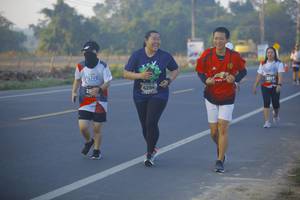 BIB: 917, 6294
                            <button type="button" onclick="openModal(6439240)" class="btn btn-primary btn-sm float-right btn-popup" data-toggle="modal" data-target=".modal-high-quality">
                        <i class="fas fa-shopping-cart"></i> Add to Cart
                    </button>
                                            <button type="button" onclick="isThisMe(6439240, true)" class="btn btn-success btn-sm float-right btn-popup btn-isme hidden" data-toggle="tooltip" data-placement="bottom" title="นี่คือรูปของคุณใช่ไหม คลิกที่นี่เพื่อเอาเข้าอัลบั้ม">
                        <i class="fas fa-plus"></i> Add to album
                    </button>
                    <button type="button" onclick="isThisMe(6439240, false)" class="btn btn-warning btn-sm float-right btn-popup btn-isnotme hidden">
                        <i class="fas fa-ban"></i> Remove from album
                    </button>