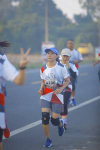 BIB: 4106
                            <button type="button" onclick="openModal(6432883)" class="btn btn-primary btn-sm float-right btn-popup" data-toggle="modal" data-target=".modal-high-quality">
                        <i class="fas fa-shopping-cart"></i> Add to Cart
                    </button>
                                            <button type="button" onclick="isThisMe(6432883, true)" class="btn btn-success btn-sm float-right btn-popup btn-isme hidden" data-toggle="tooltip" data-placement="bottom" title="นี่คือรูปของคุณใช่ไหม คลิกที่นี่เพื่อเอาเข้าอัลบั้ม">
                        <i class="fas fa-plus"></i> Add to album
                    </button>
                    <button type="button" onclick="isThisMe(6432883, false)" class="btn btn-warning btn-sm float-right btn-popup btn-isnotme hidden">
                        <i class="fas fa-ban"></i> Remove from album
                    </button>