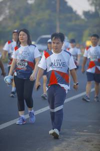 BIB: 7434
                            <button type="button" onclick="openModal(6439437)" class="btn btn-primary btn-sm float-right btn-popup" data-toggle="modal" data-target=".modal-high-quality">
                        <i class="fas fa-shopping-cart"></i> Add to Cart
                    </button>
                                            <button type="button" onclick="isThisMe(6439437, true)" class="btn btn-success btn-sm float-right btn-popup btn-isme hidden" data-toggle="tooltip" data-placement="bottom" title="นี่คือรูปของคุณใช่ไหม คลิกที่นี่เพื่อเอาเข้าอัลบั้ม">
                        <i class="fas fa-plus"></i> Add to album
                    </button>
                    <button type="button" onclick="isThisMe(6439437, false)" class="btn btn-warning btn-sm float-right btn-popup btn-isnotme hidden">
                        <i class="fas fa-ban"></i> Remove from album
                    </button>