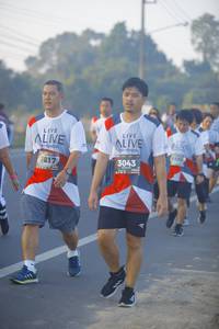 BIB: 199, 1817, 3043
                            <button type="button" onclick="openModal(6434834)" class="btn btn-primary btn-sm float-right btn-popup" data-toggle="modal" data-target=".modal-high-quality">
                        <i class="fas fa-shopping-cart"></i> Add to Cart
                    </button>
                                            <button type="button" onclick="isThisMe(6434834, true)" class="btn btn-success btn-sm float-right btn-popup btn-isme hidden" data-toggle="tooltip" data-placement="bottom" title="นี่คือรูปของคุณใช่ไหม คลิกที่นี่เพื่อเอาเข้าอัลบั้ม">
                        <i class="fas fa-plus"></i> Add to album
                    </button>
                    <button type="button" onclick="isThisMe(6434834, false)" class="btn btn-warning btn-sm float-right btn-popup btn-isnotme hidden">
                        <i class="fas fa-ban"></i> Remove from album
                    </button>