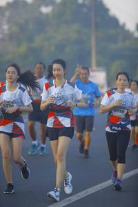 BIB: 6738, 6376
                            <button type="button" onclick="openModal(6434984)" class="btn btn-primary btn-sm float-right btn-popup" data-toggle="modal" data-target=".modal-high-quality">
                        <i class="fas fa-shopping-cart"></i> Add to Cart
                    </button>
                                            <button type="button" onclick="isThisMe(6434984, true)" class="btn btn-success btn-sm float-right btn-popup btn-isme hidden" data-toggle="tooltip" data-placement="bottom" title="นี่คือรูปของคุณใช่ไหม คลิกที่นี่เพื่อเอาเข้าอัลบั้ม">
                        <i class="fas fa-plus"></i> Add to album
                    </button>
                    <button type="button" onclick="isThisMe(6434984, false)" class="btn btn-warning btn-sm float-right btn-popup btn-isnotme hidden">
                        <i class="fas fa-ban"></i> Remove from album
                    </button>