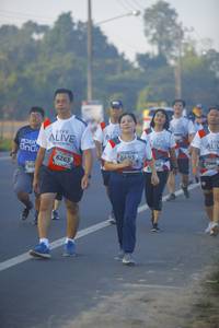 BIB: 6493, 7064, 6263, 665
                            <button type="button" onclick="openModal(6439321)" class="btn btn-primary btn-sm float-right btn-popup" data-toggle="modal" data-target=".modal-high-quality">
                        <i class="fas fa-shopping-cart"></i> Add to Cart
                    </button>
                                            <button type="button" onclick="isThisMe(6439321, true)" class="btn btn-success btn-sm float-right btn-popup btn-isme hidden" data-toggle="tooltip" data-placement="bottom" title="นี่คือรูปของคุณใช่ไหม คลิกที่นี่เพื่อเอาเข้าอัลบั้ม">
                        <i class="fas fa-plus"></i> Add to album
                    </button>
                    <button type="button" onclick="isThisMe(6439321, false)" class="btn btn-warning btn-sm float-right btn-popup btn-isnotme hidden">
                        <i class="fas fa-ban"></i> Remove from album
                    </button>