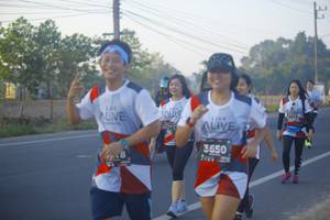 BIB: 6512, 461, 3650
                            <button type="button" onclick="openModal(6441087)" class="btn btn-primary btn-sm float-right btn-popup" data-toggle="modal" data-target=".modal-high-quality">
                        <i class="fas fa-shopping-cart"></i> Add to Cart
                    </button>
                                            <button type="button" onclick="isThisMe(6441087, true)" class="btn btn-success btn-sm float-right btn-popup btn-isme hidden" data-toggle="tooltip" data-placement="bottom" title="นี่คือรูปของคุณใช่ไหม คลิกที่นี่เพื่อเอาเข้าอัลบั้ม">
                        <i class="fas fa-plus"></i> Add to album
                    </button>
                    <button type="button" onclick="isThisMe(6441087, false)" class="btn btn-warning btn-sm float-right btn-popup btn-isnotme hidden">
                        <i class="fas fa-ban"></i> Remove from album
                    </button>