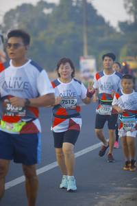 BIB: 7512, 309, 7737, 7869
                            <button type="button" onclick="openModal(6435672)" class="btn btn-primary btn-sm float-right btn-popup" data-toggle="modal" data-target=".modal-high-quality">
                        <i class="fas fa-shopping-cart"></i> Add to Cart
                    </button>
                                            <button type="button" onclick="isThisMe(6435672, true)" class="btn btn-success btn-sm float-right btn-popup btn-isme hidden" data-toggle="tooltip" data-placement="bottom" title="นี่คือรูปของคุณใช่ไหม คลิกที่นี่เพื่อเอาเข้าอัลบั้ม">
                        <i class="fas fa-plus"></i> Add to album
                    </button>
                    <button type="button" onclick="isThisMe(6435672, false)" class="btn btn-warning btn-sm float-right btn-popup btn-isnotme hidden">
                        <i class="fas fa-ban"></i> Remove from album
                    </button>