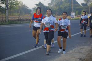 BIB: 219, 7517, 7560
                            <button type="button" onclick="openModal(6441915)" class="btn btn-primary btn-sm float-right btn-popup" data-toggle="modal" data-target=".modal-high-quality">
                        <i class="fas fa-shopping-cart"></i> Add to Cart
                    </button>
                                            <button type="button" onclick="isThisMe(6441915, true)" class="btn btn-success btn-sm float-right btn-popup btn-isme hidden" data-toggle="tooltip" data-placement="bottom" title="นี่คือรูปของคุณใช่ไหม คลิกที่นี่เพื่อเอาเข้าอัลบั้ม">
                        <i class="fas fa-plus"></i> Add to album
                    </button>
                    <button type="button" onclick="isThisMe(6441915, false)" class="btn btn-warning btn-sm float-right btn-popup btn-isnotme hidden">
                        <i class="fas fa-ban"></i> Remove from album
                    </button>